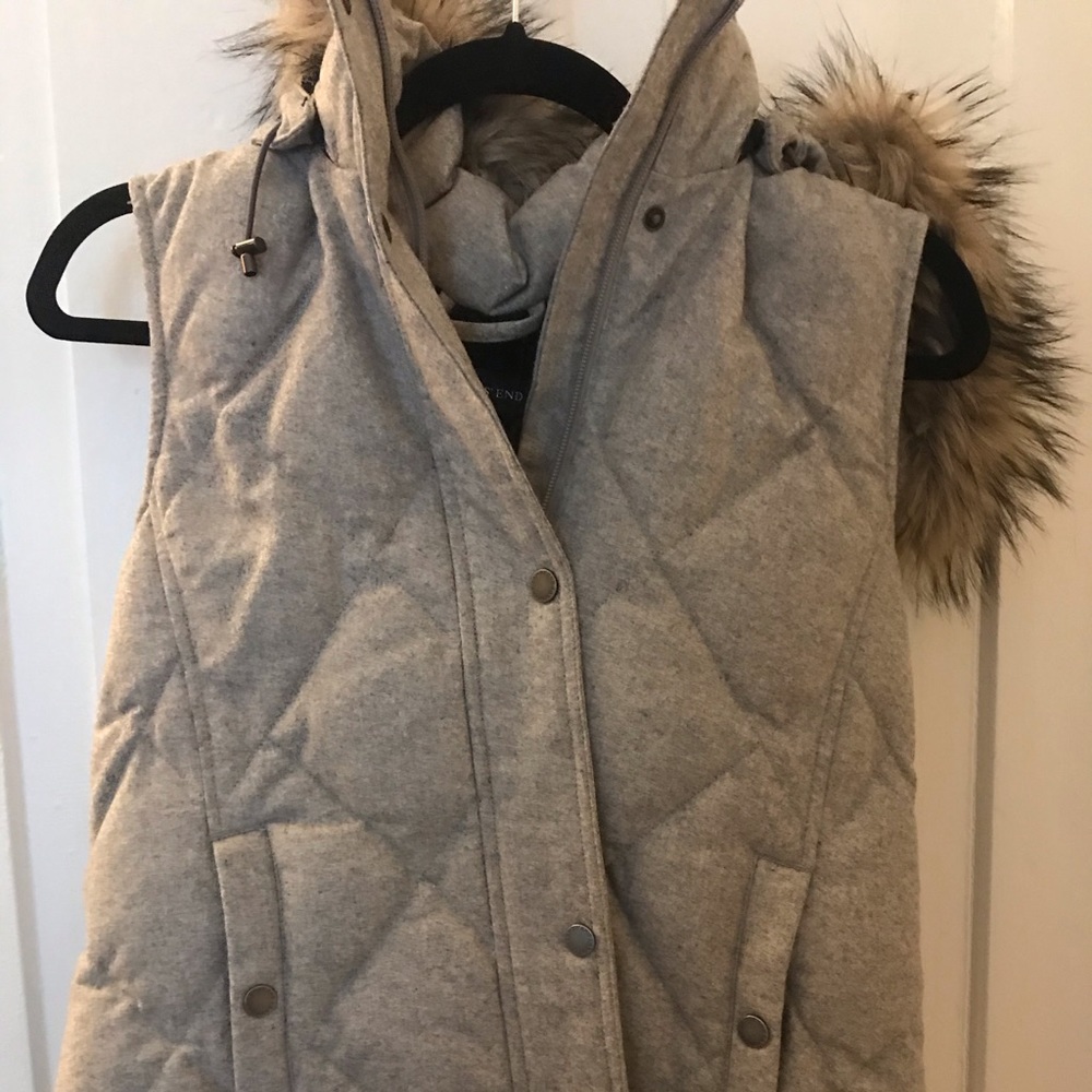 LandsEnd Grey wool vest w/ fur hood XSP